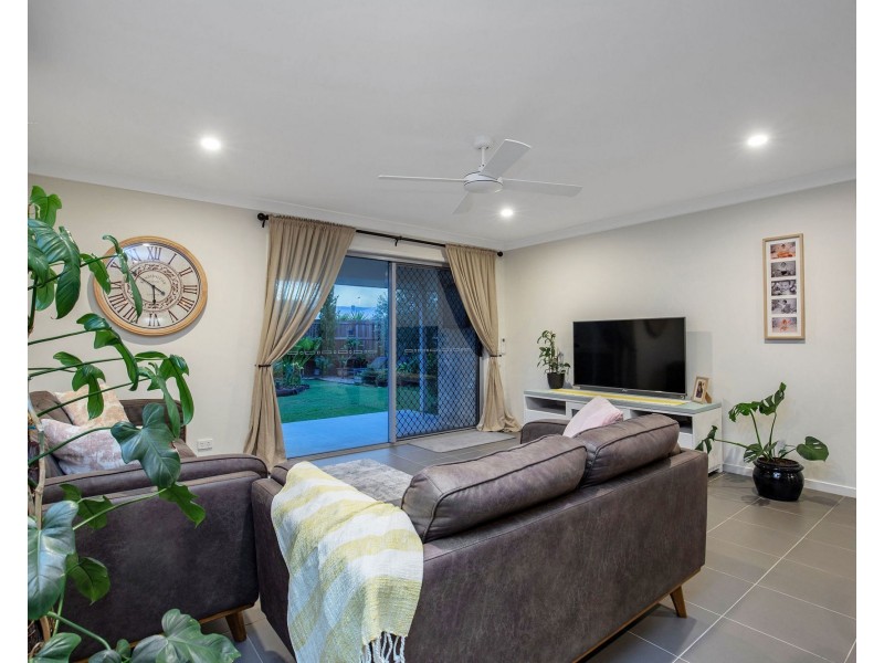 13 Helmore Road, Jacobs Well QLD 4208