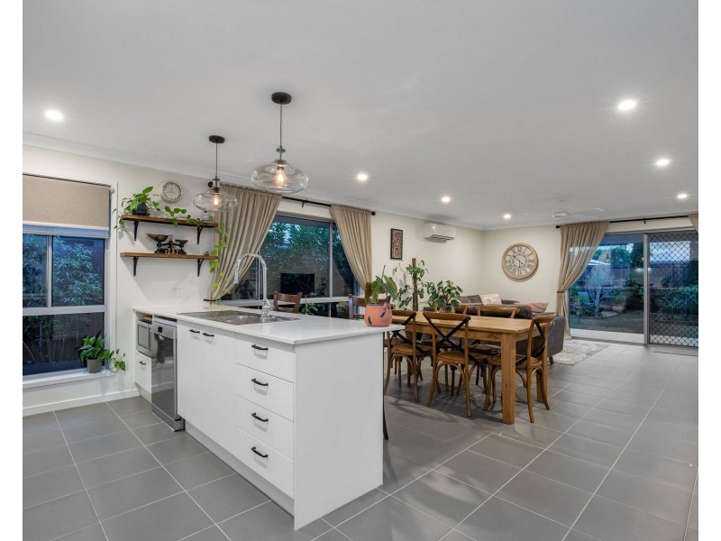 13 Helmore Road, Jacobs Well QLD 4208