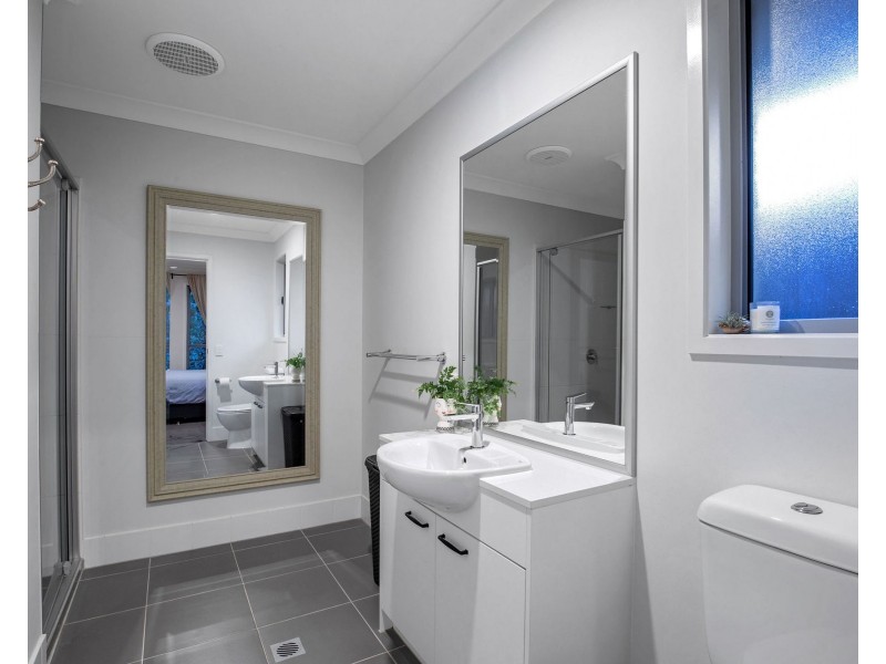 13 Helmore Road, Jacobs Well QLD 4208