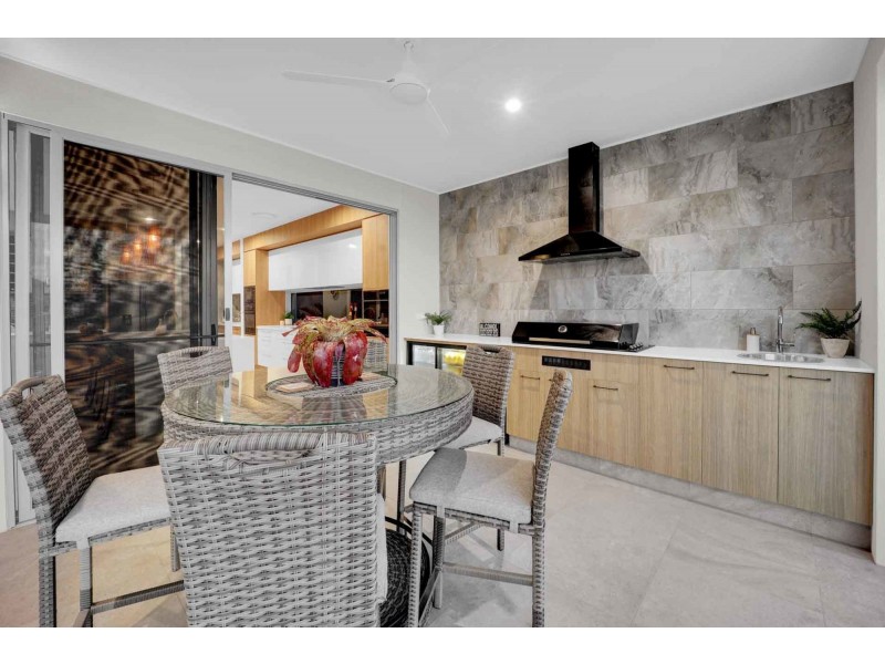 48 Poinciana Place, Jacobs Well QLD 4208