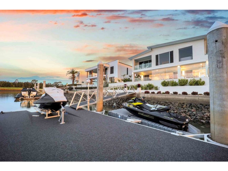 48 Poinciana Place, Jacobs Well QLD 4208