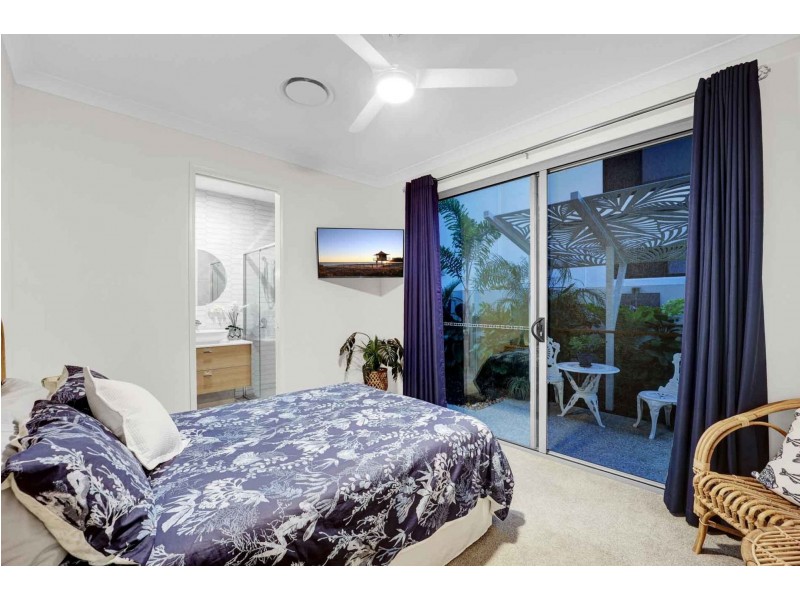 48 Poinciana Place, Jacobs Well QLD 4208