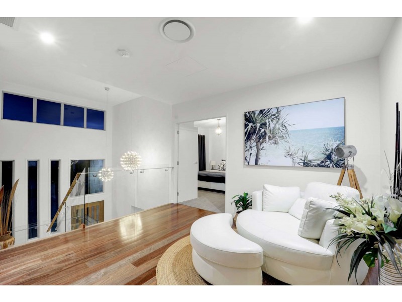 48 Poinciana Place, Jacobs Well QLD 4208