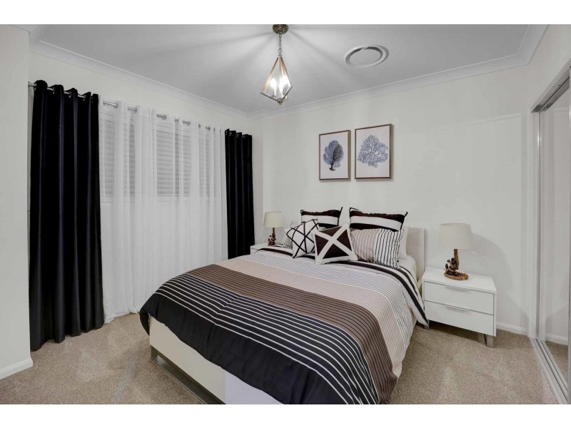 48 Poinciana Place, Jacobs Well QLD 4208