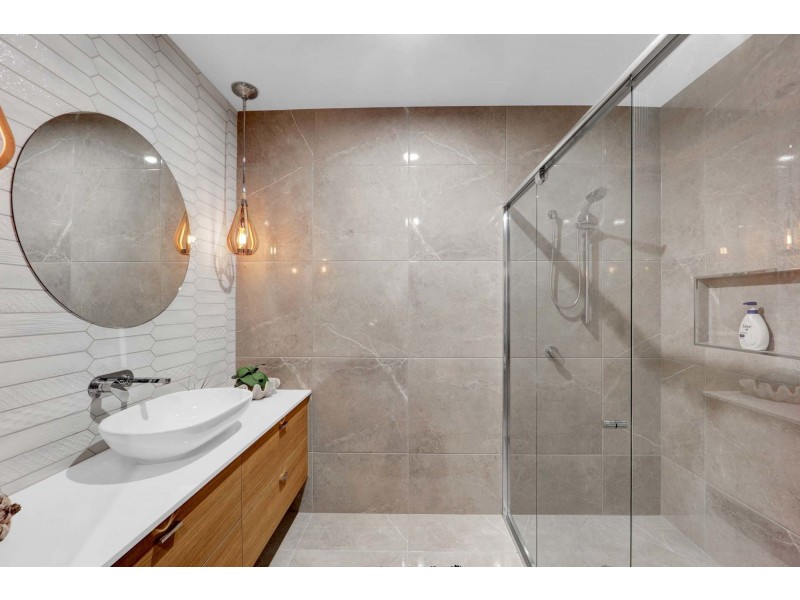 48 Poinciana Place, Jacobs Well QLD 4208