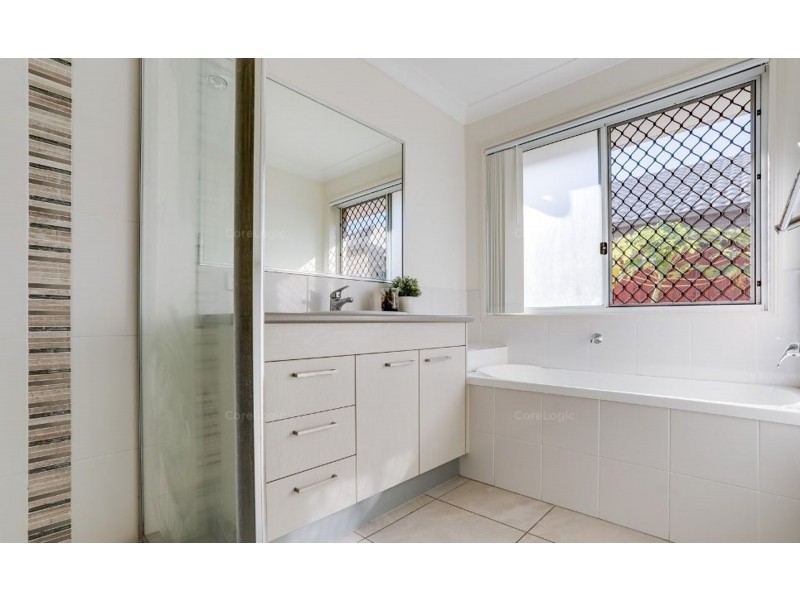 2/82 South Quarter Drive, Loganlea QLD 4131