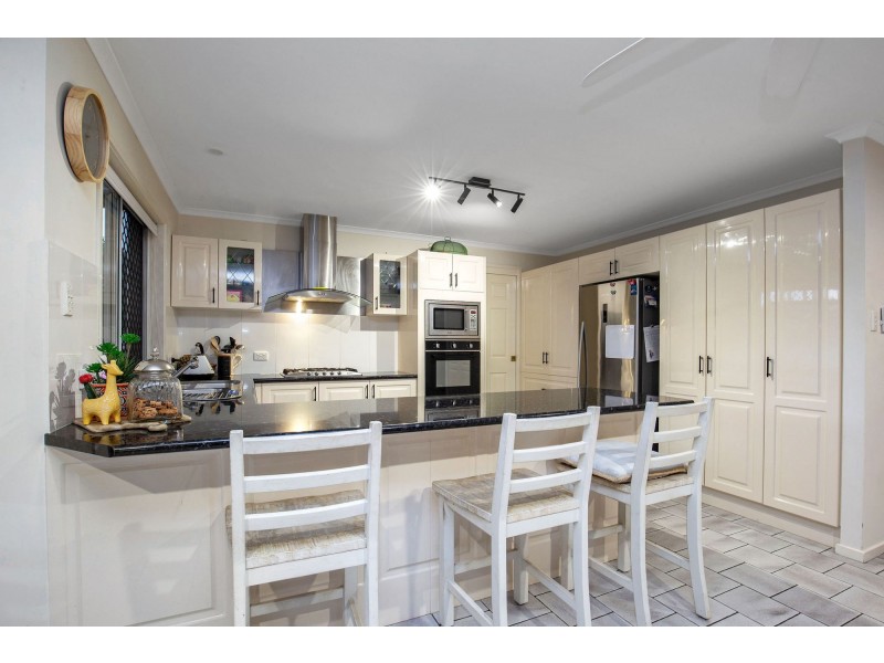 34 Pelican Parade, Jacobs Well QLD 4208