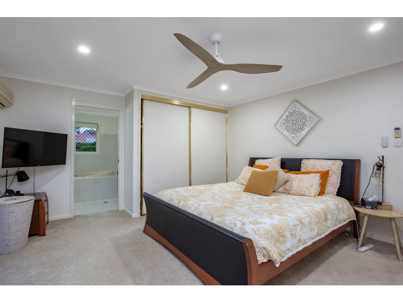 34 Pelican Parade, Jacobs Well QLD 4208