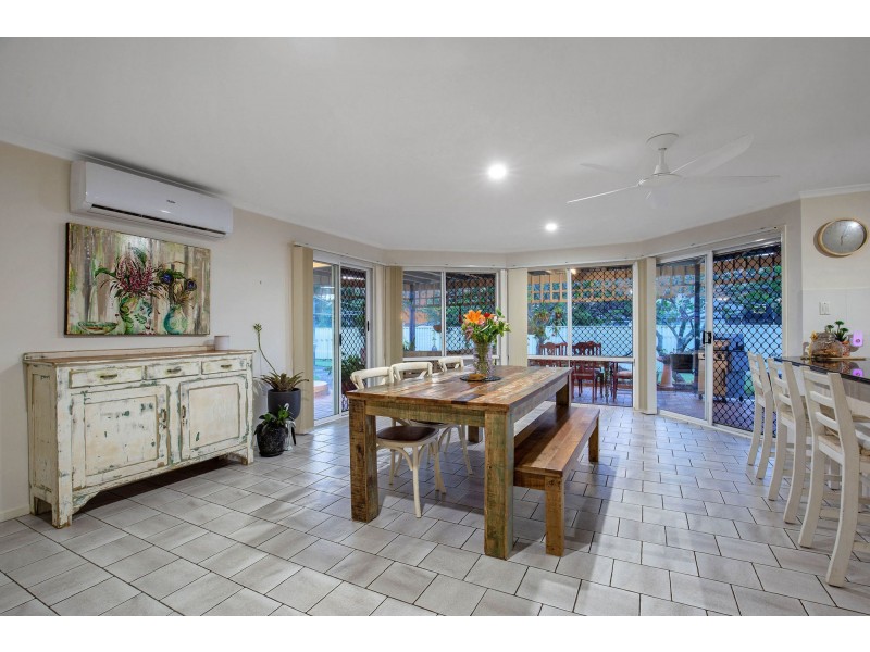 34 Pelican Parade, Jacobs Well QLD 4208