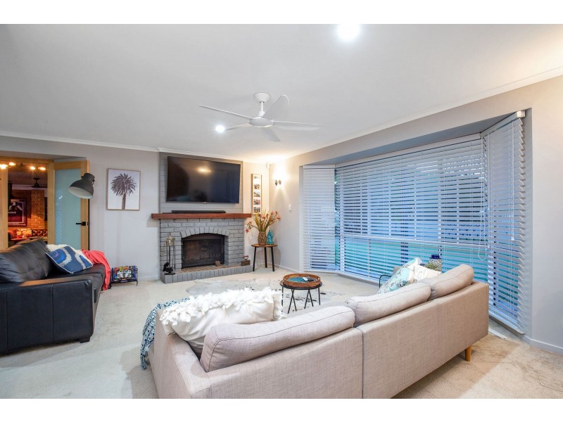 34 Pelican Parade, Jacobs Well QLD 4208