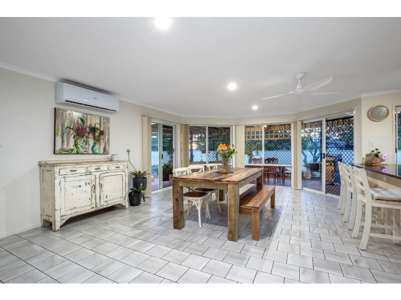 34 Pelican Parade, Jacobs Well QLD 4208