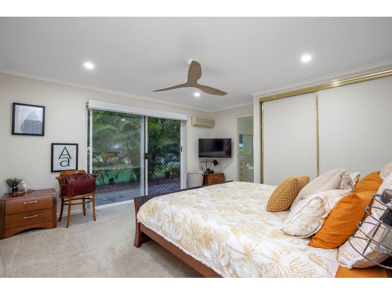 34 Pelican Parade, Jacobs Well QLD 4208