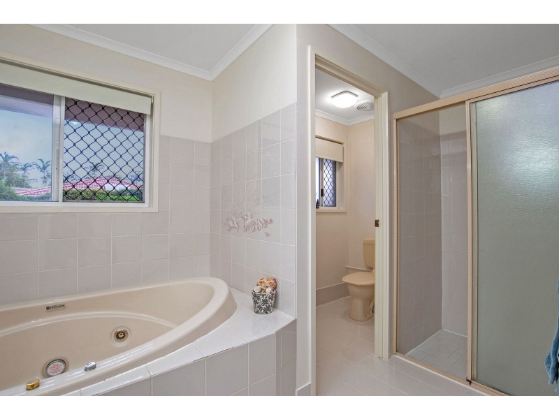 34 Pelican Parade, Jacobs Well QLD 4208