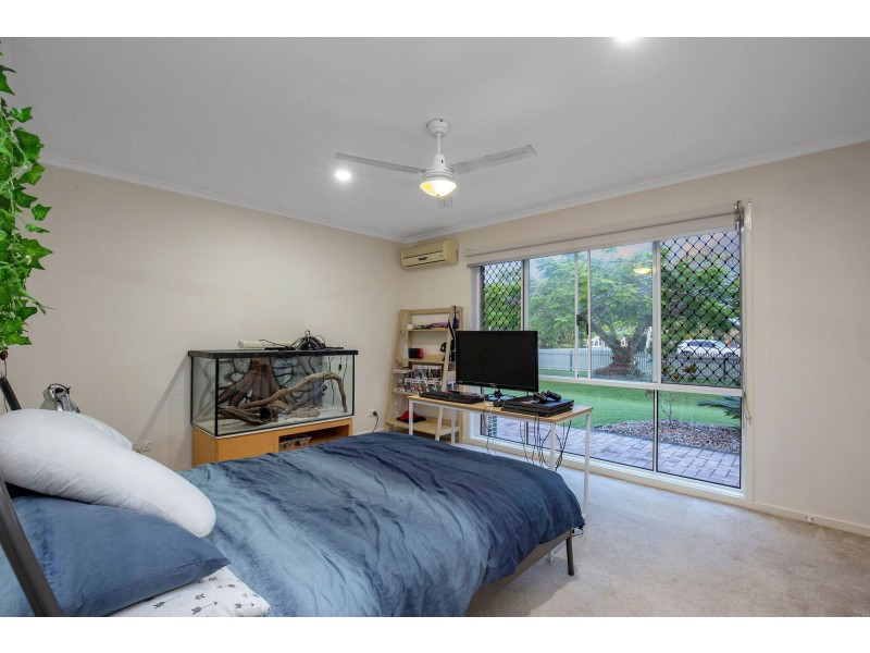 34 Pelican Parade, Jacobs Well QLD 4208