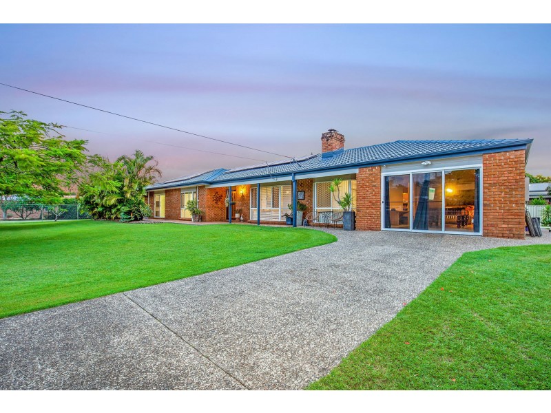34 Pelican Parade, Jacobs Well QLD 4208