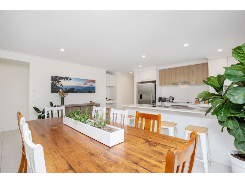 7 Blue Bay Street, Jacobs Well QLD 4208