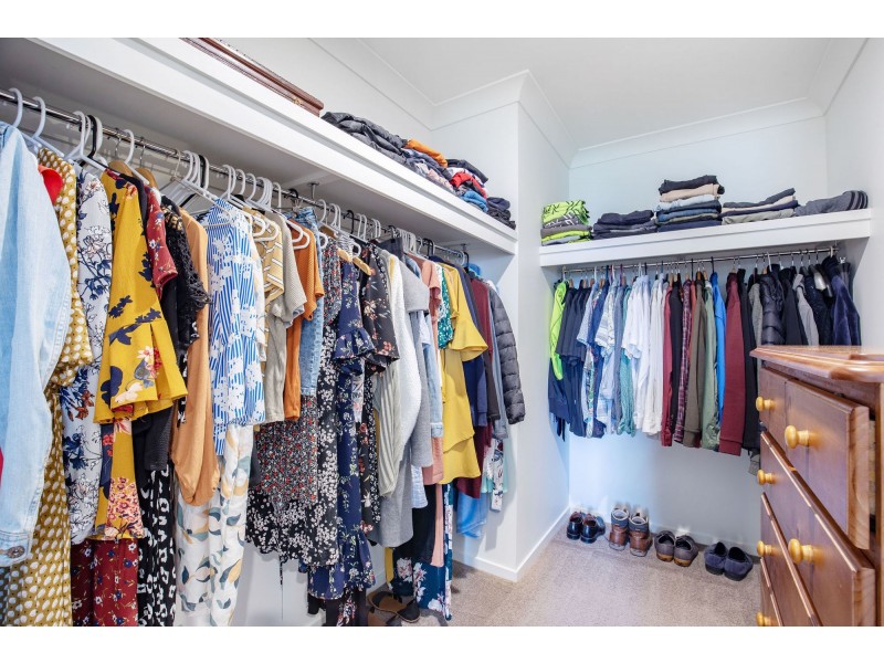 7 Blue Bay Street, Jacobs Well QLD 4208