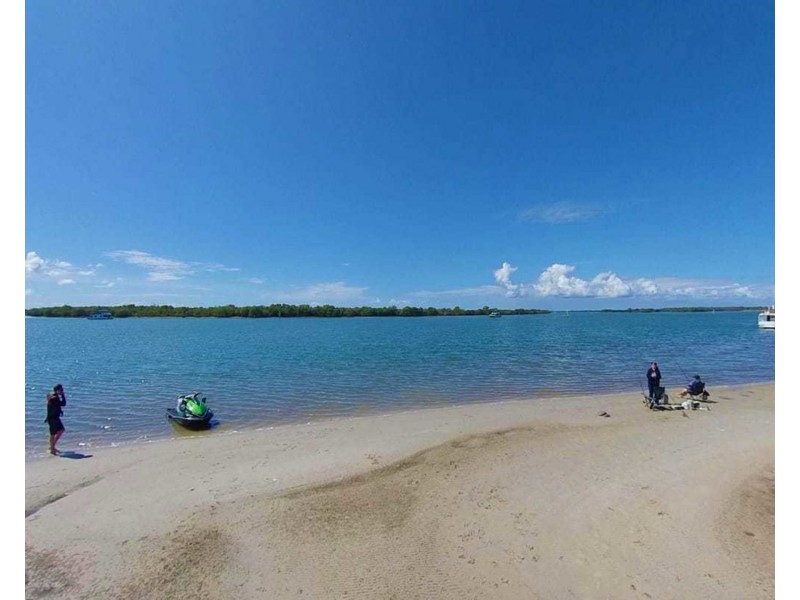2 Bayside Avenue, Jacobs Well QLD 4208