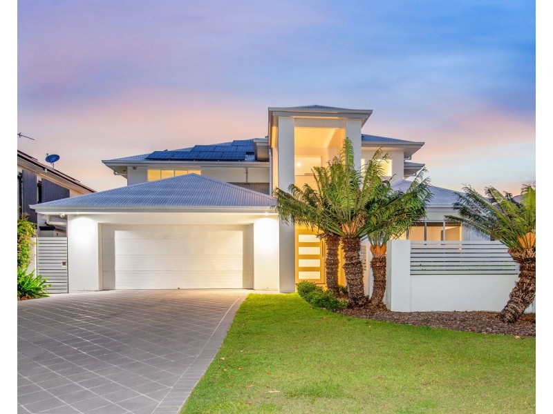 33 Marina Parade, Jacobs Well QLD 4208