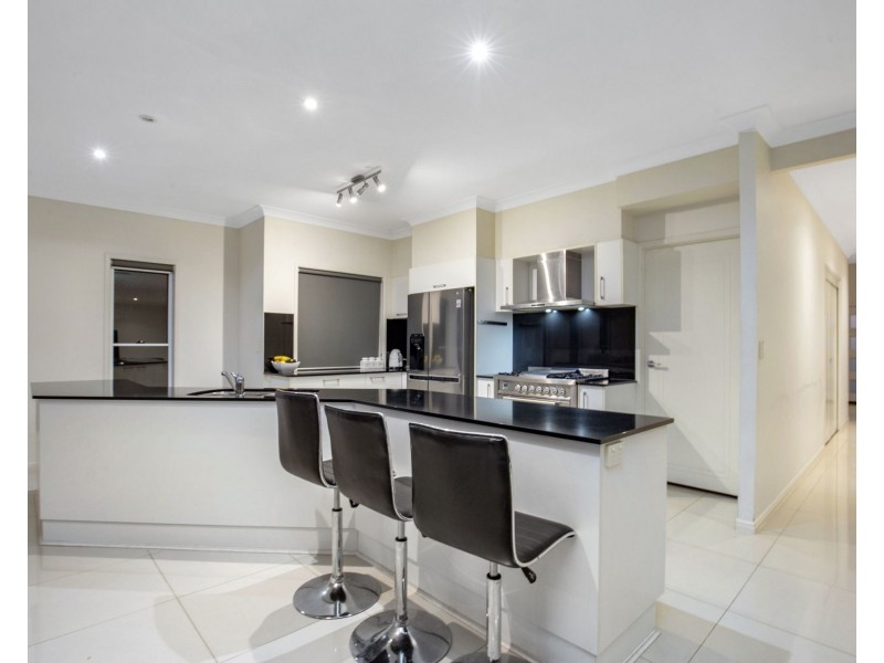 33 Marina Parade, Jacobs Well QLD 4208