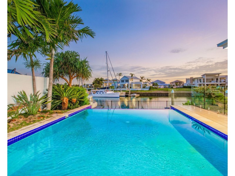 33 Marina Parade, Jacobs Well QLD 4208