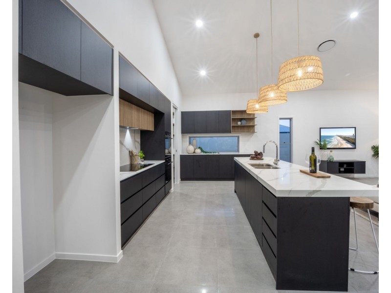 10 Frangipani Court, Jacobs Well QLD 4208
