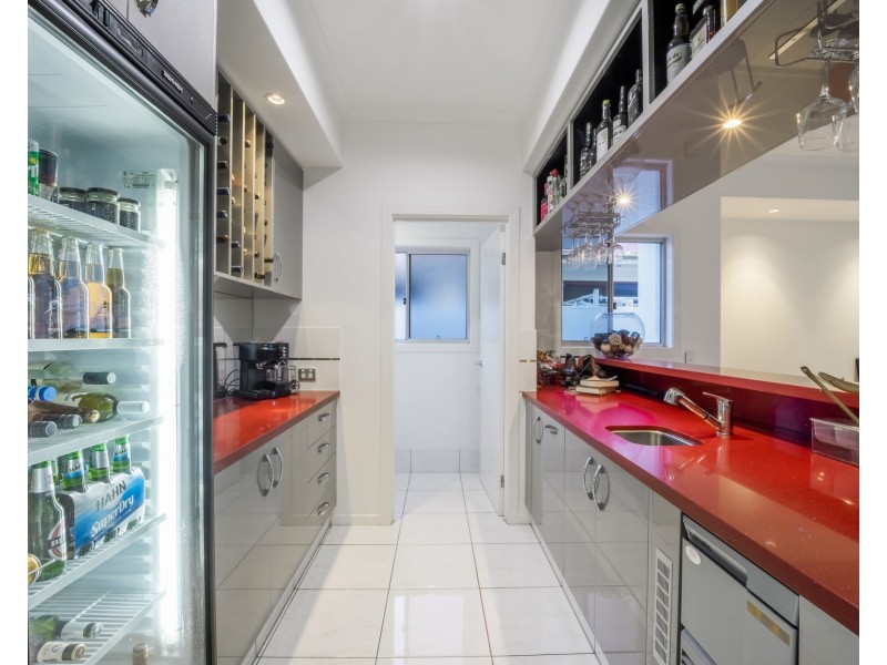 7 Marina Parade, Jacobs Well QLD 4208