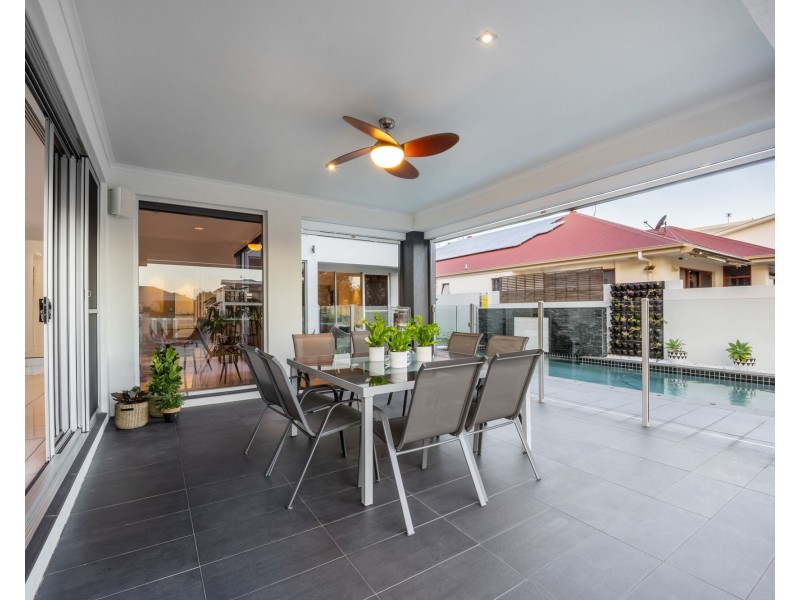 7 Marina Parade, Jacobs Well QLD 4208