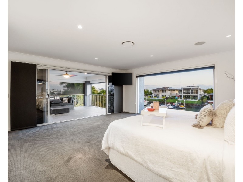 7 Marina Parade, Jacobs Well QLD 4208