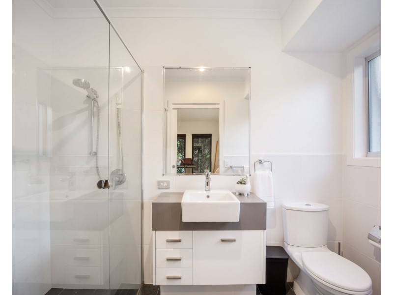 7 Marina Parade, Jacobs Well QLD 4208