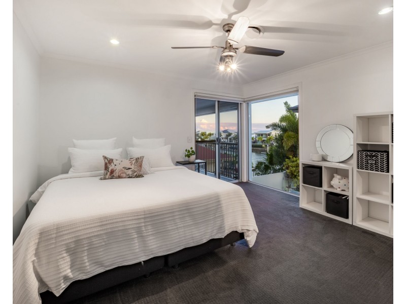 7 Marina Parade, Jacobs Well QLD 4208