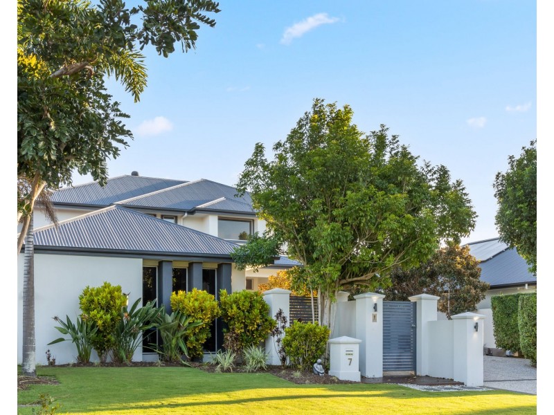 7 Marina Parade, Jacobs Well QLD 4208