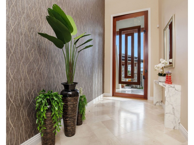 52 Poinciana Place, Jacobs Well QLD 4208