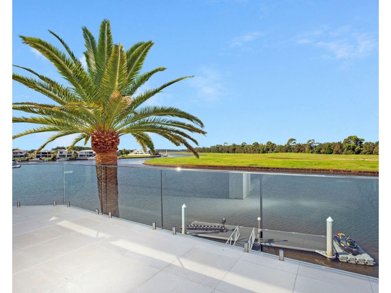 52 Poinciana Place, Jacobs Well QLD 4208