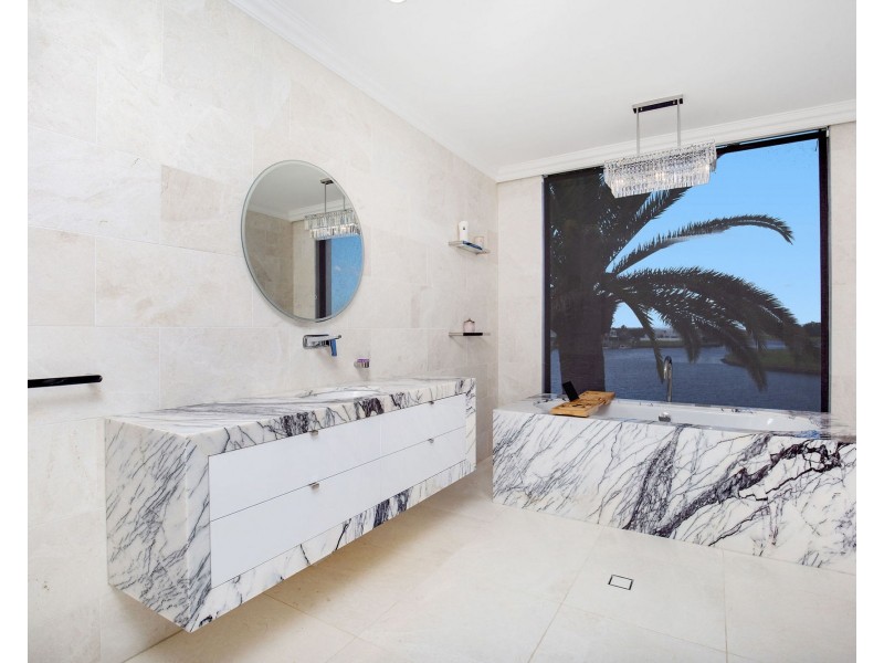 52 Poinciana Place, Jacobs Well QLD 4208