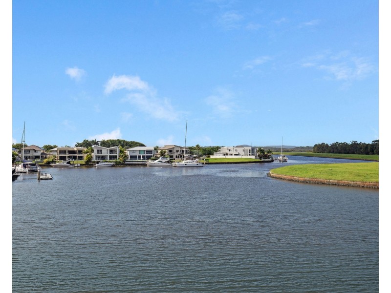 52 Poinciana Place, Jacobs Well QLD 4208