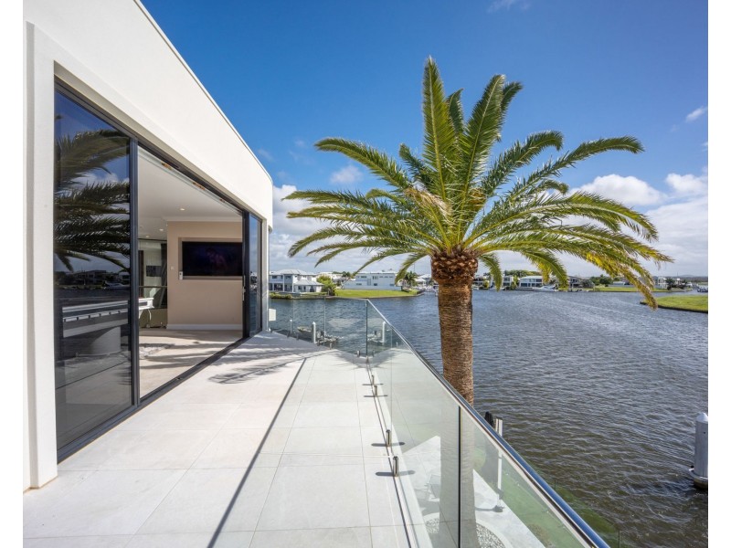 52 Poinciana Place, Jacobs Well QLD 4208