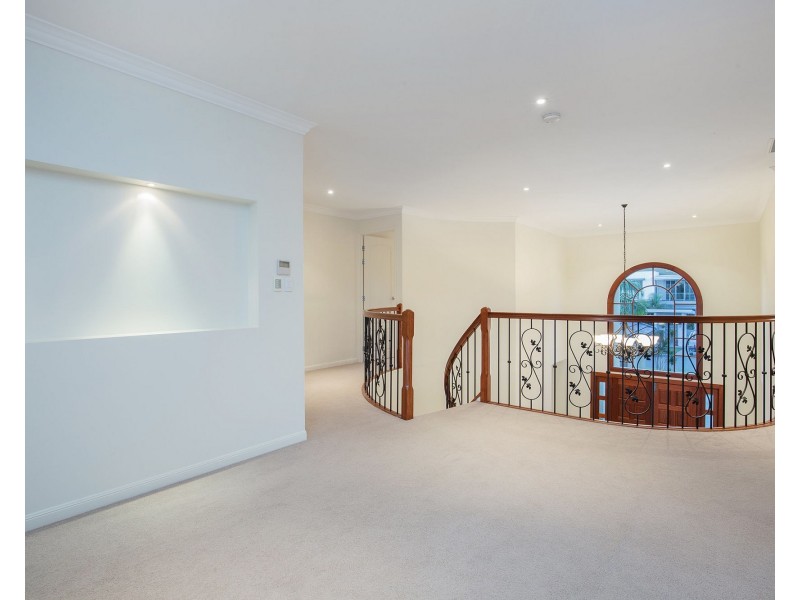 27 Windward Place, Jacobs Well QLD 4208