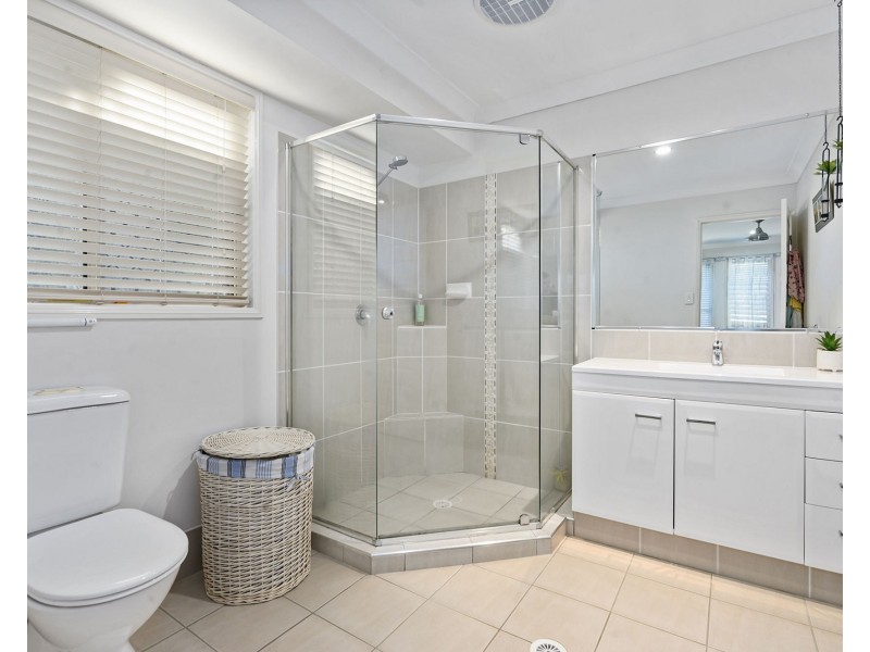 32 Peachester Close, Ormeau QLD 4208