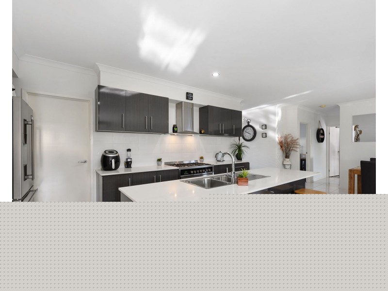 24 River Run Circuit, Ormeau Hills QLD 4208