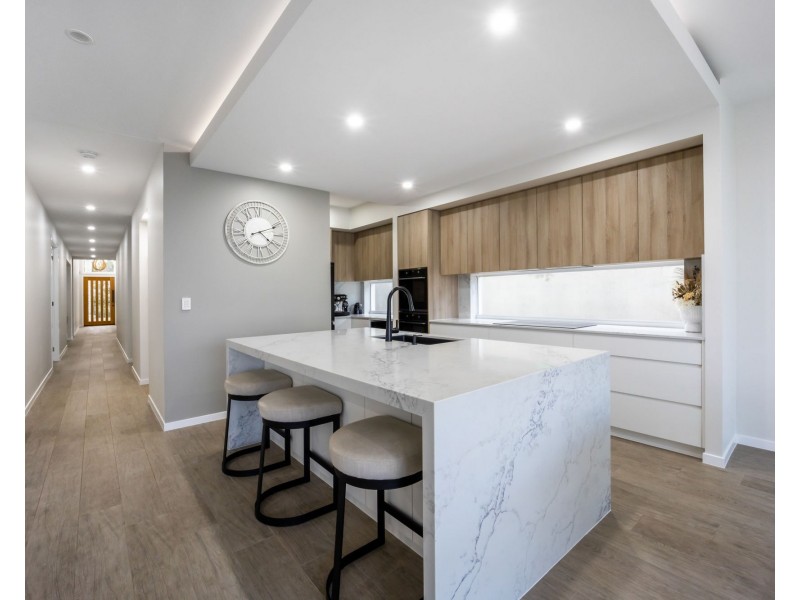 255 Harbour Boulevard, Jacobs Well QLD 4208