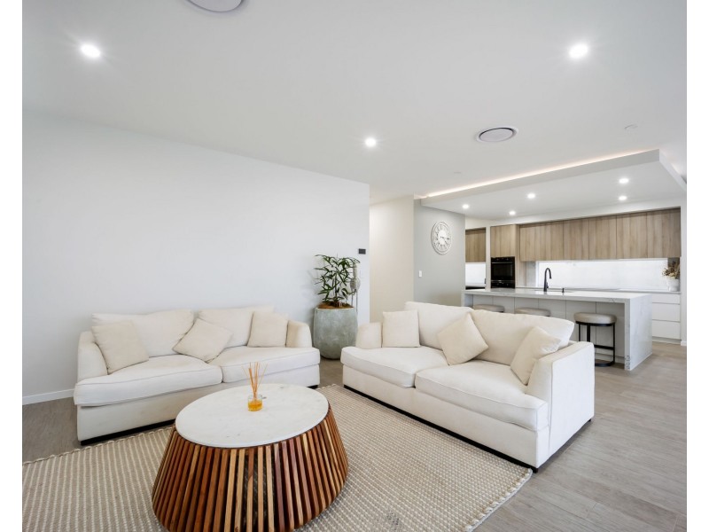 255 Harbour Boulevard, Jacobs Well QLD 4208