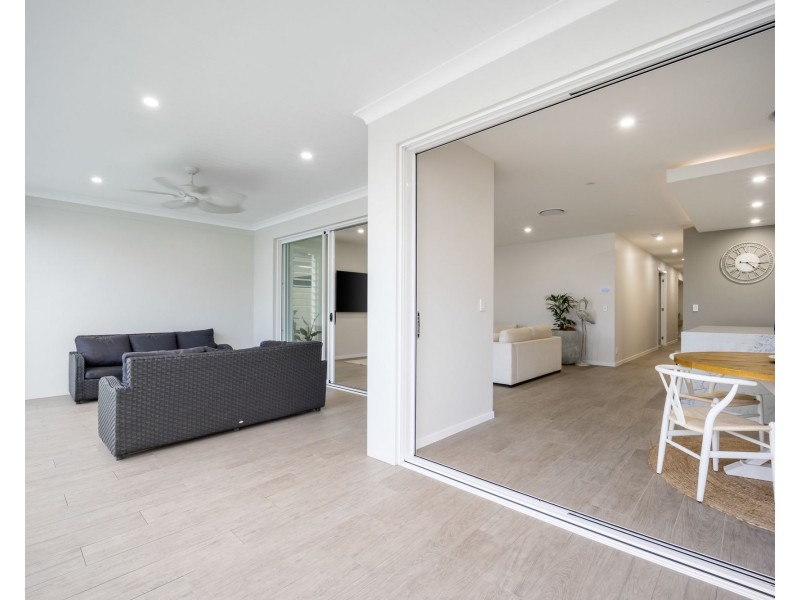 255 Harbour Boulevard, Jacobs Well QLD 4208