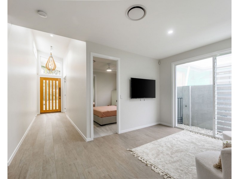 255 Harbour Boulevard, Jacobs Well QLD 4208