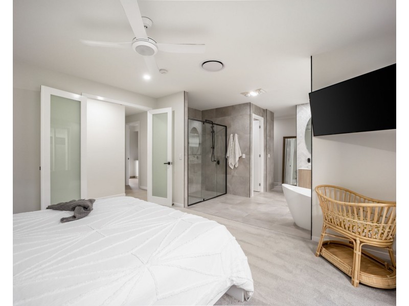 255 Harbour Boulevard, Jacobs Well QLD 4208