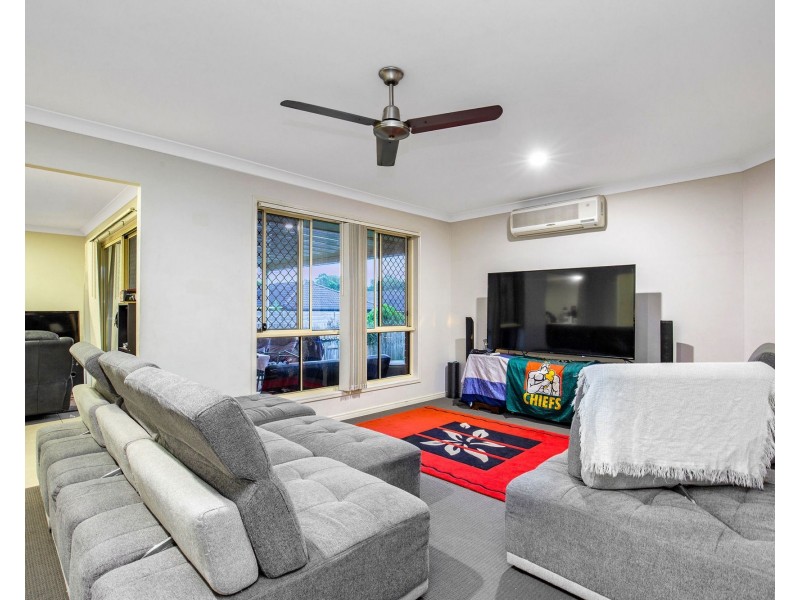 30 Armani Avenue, Pimpama QLD 4209