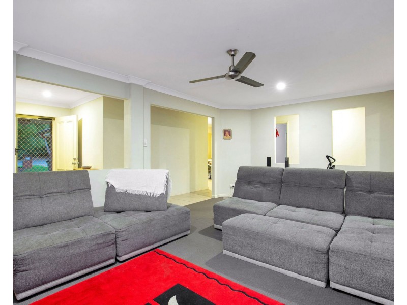 30 Armani Avenue, Pimpama QLD 4209