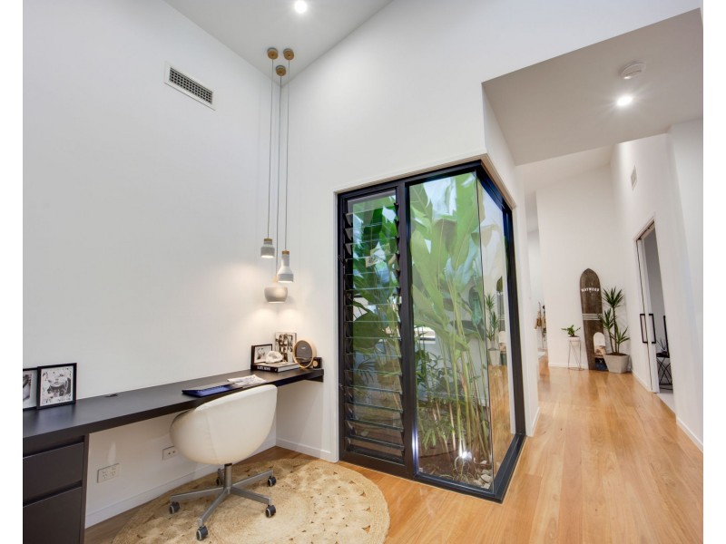 47 Poinciana Place, Jacobs Well QLD 4208