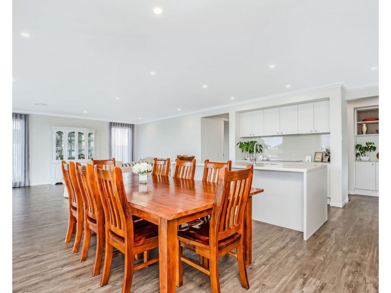 18 Frangipani Court, Jacobs Well QLD 4208