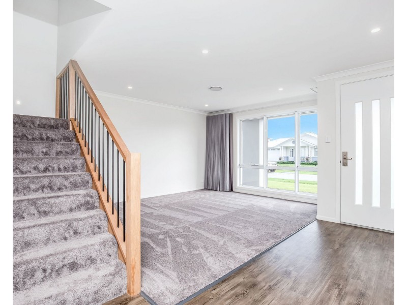 18 Frangipani Court, Jacobs Well QLD 4208